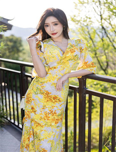 性姿态动态图-美女尴尬视频